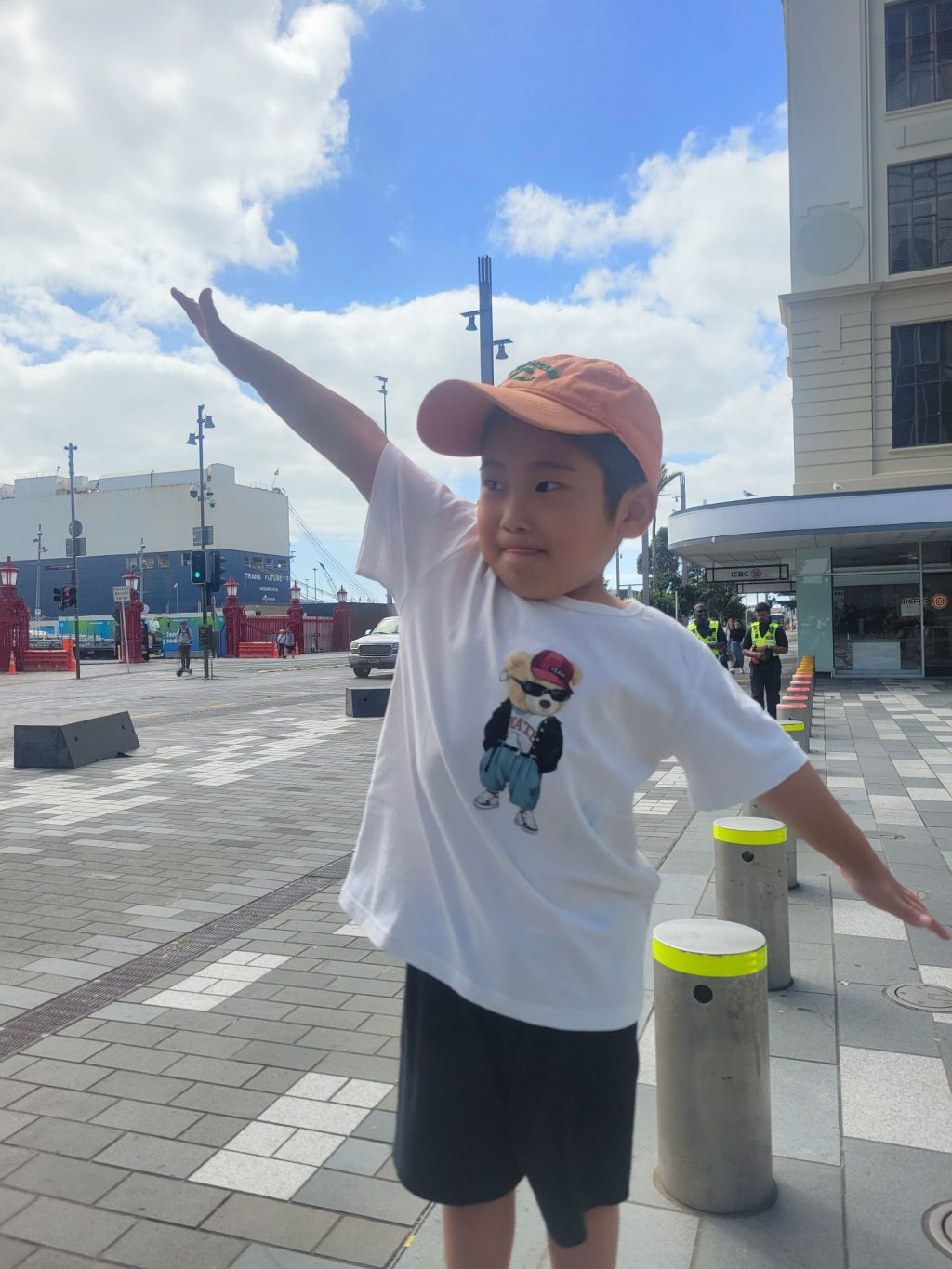 “Luka’s Full-Day Adventure — From Public Transit to a Van Gogh&nbsp;Notebook”